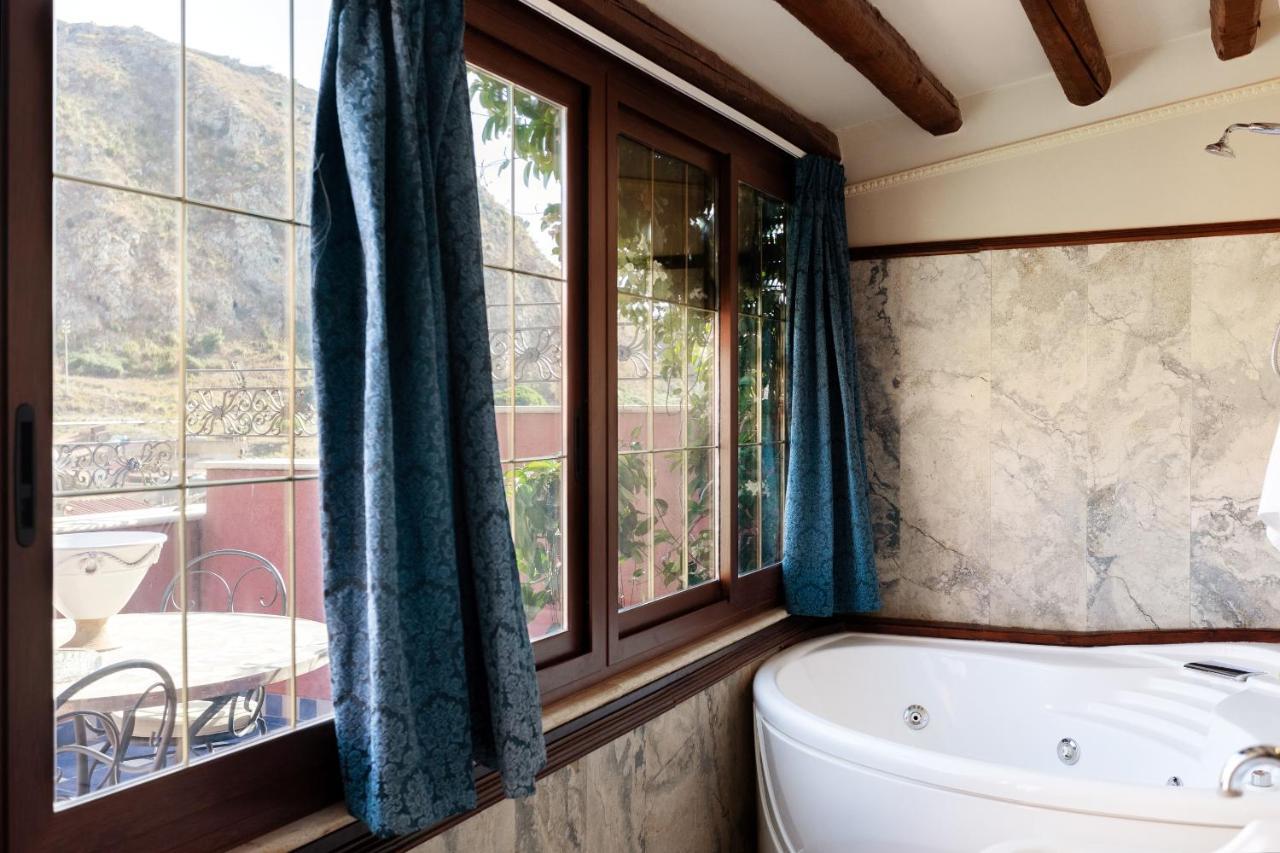 Relais Briuccia E Ristorante Capitolo Primo 호텔 몬탈레그로 외부 사진
